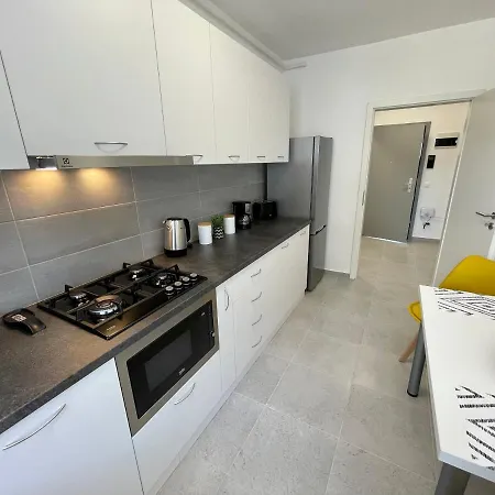 Apartment Vice-versa By Jules Studio *