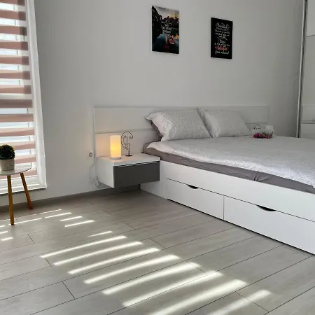 Vice-versa By Jules Studio Apartment
